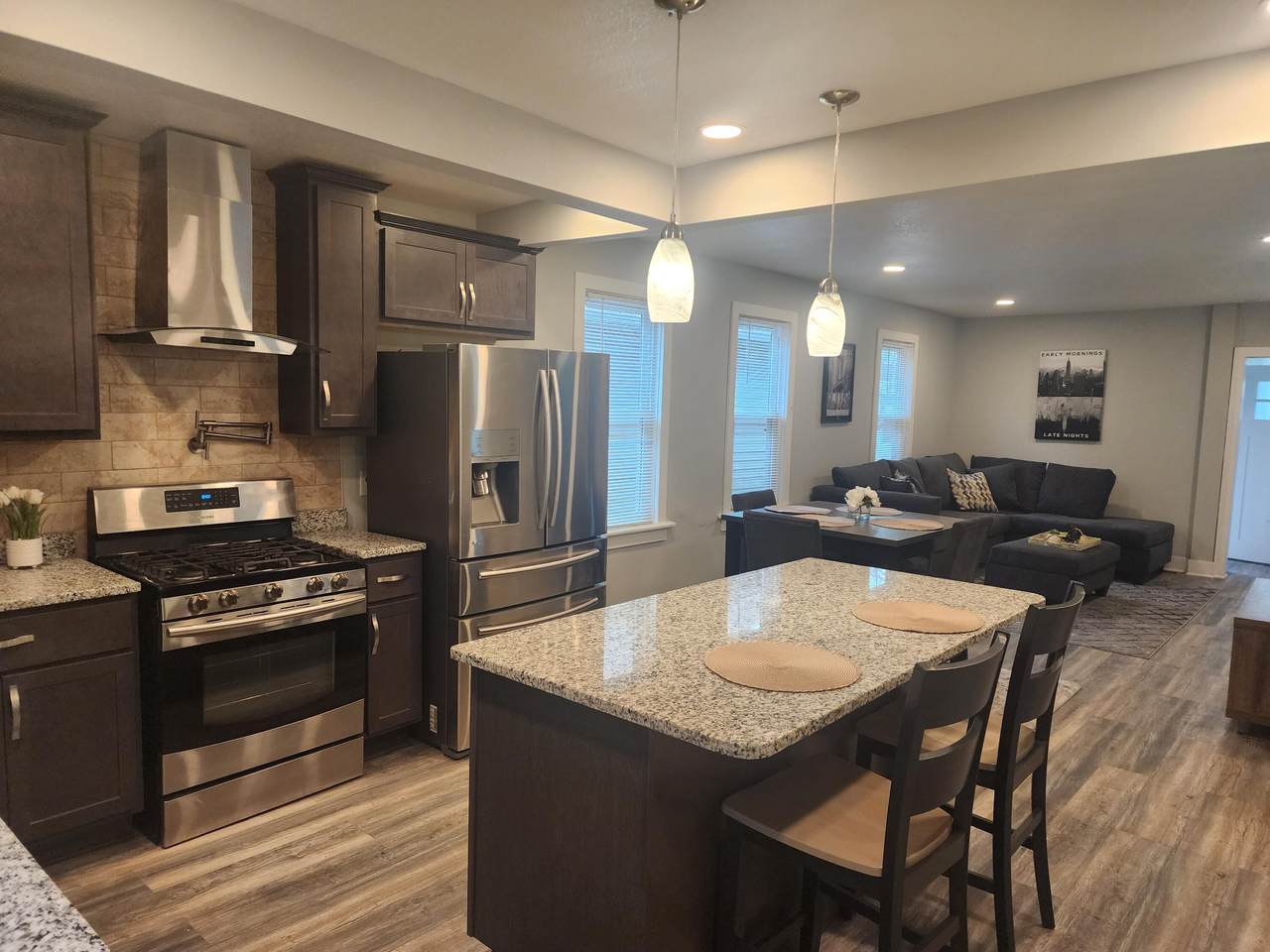 2540 Booth St - Photo 1