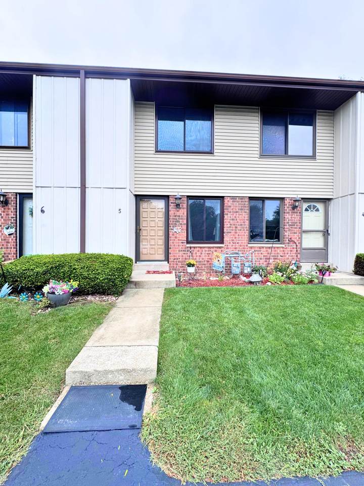 1415 Oakes Rd - Photo 1
