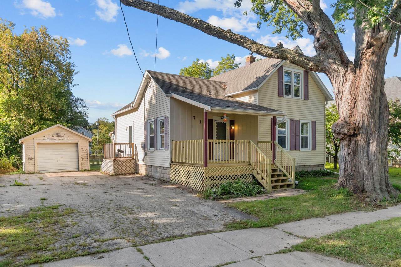 715 Commercial St - Photo 1