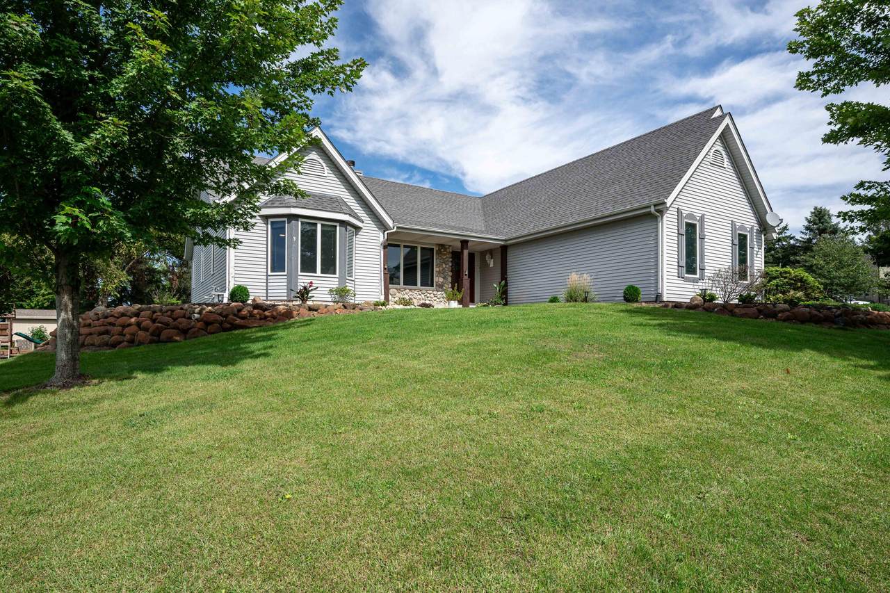 5920 Christine Ct - Photo 1