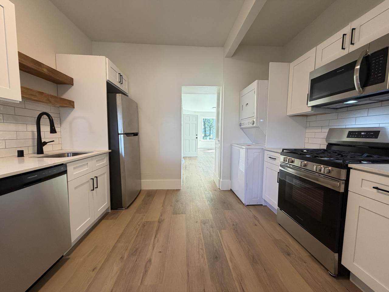 59 Walworth Ave - Photo 1