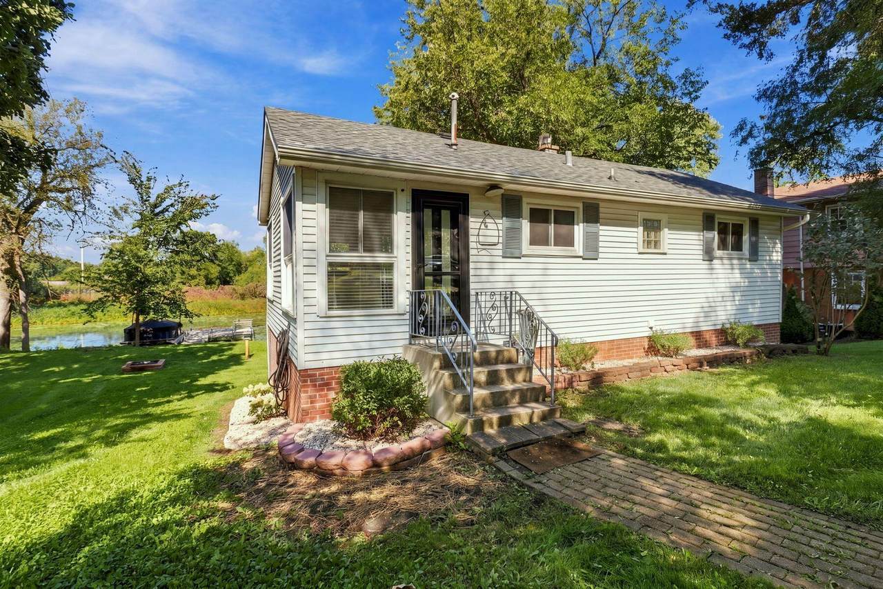 9812 271st Ave - Photo 1