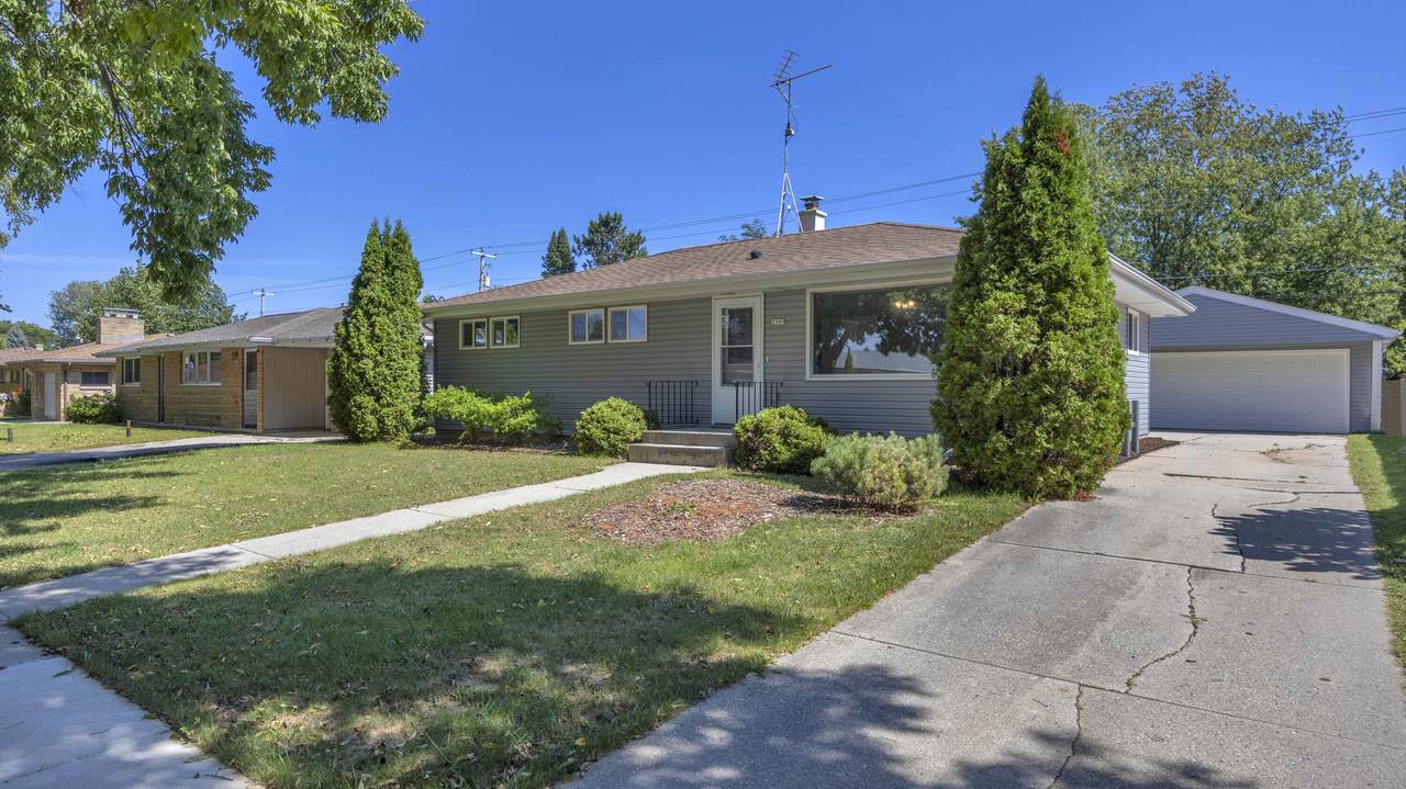 2905 18th St - Photo 1