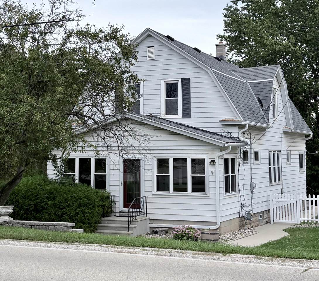 8860 5th Ave - Photo 1