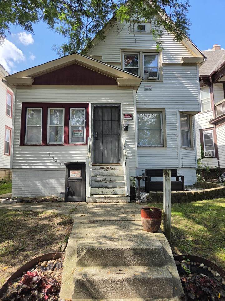 1525 39th St - Photo 1