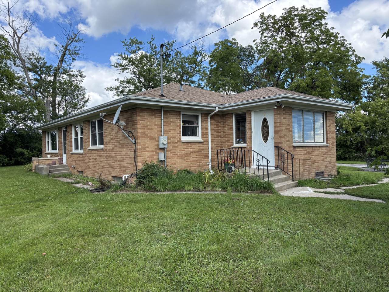 22436 Schroeder Rd - Photo 1