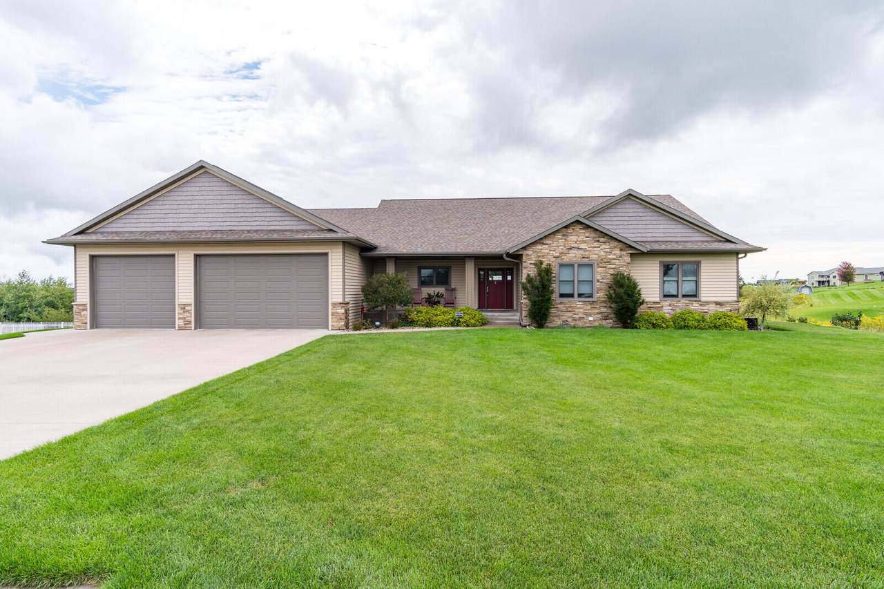 W3816 Highland Dr - Photo 1