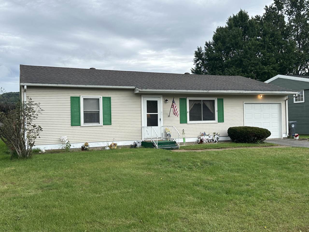3021 29th Ct - Photo 1