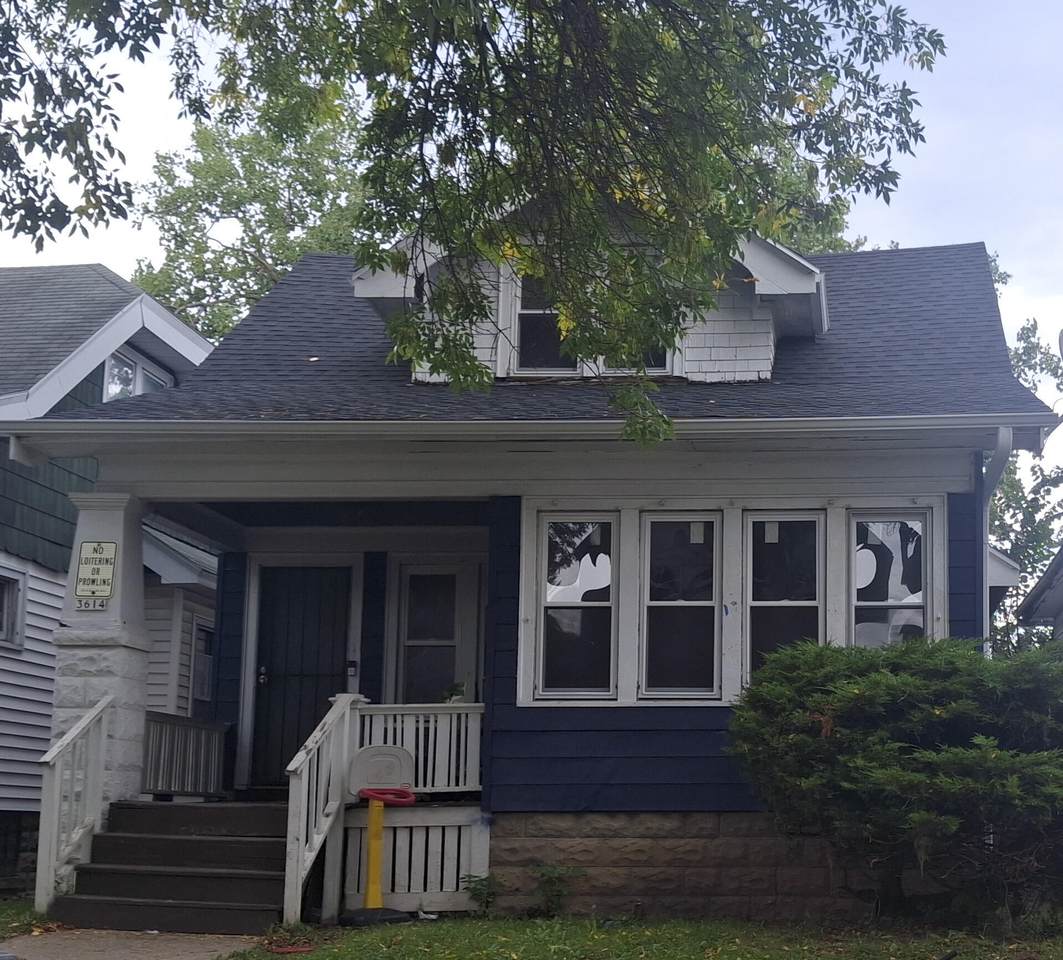 3614 11th St - Photo 1