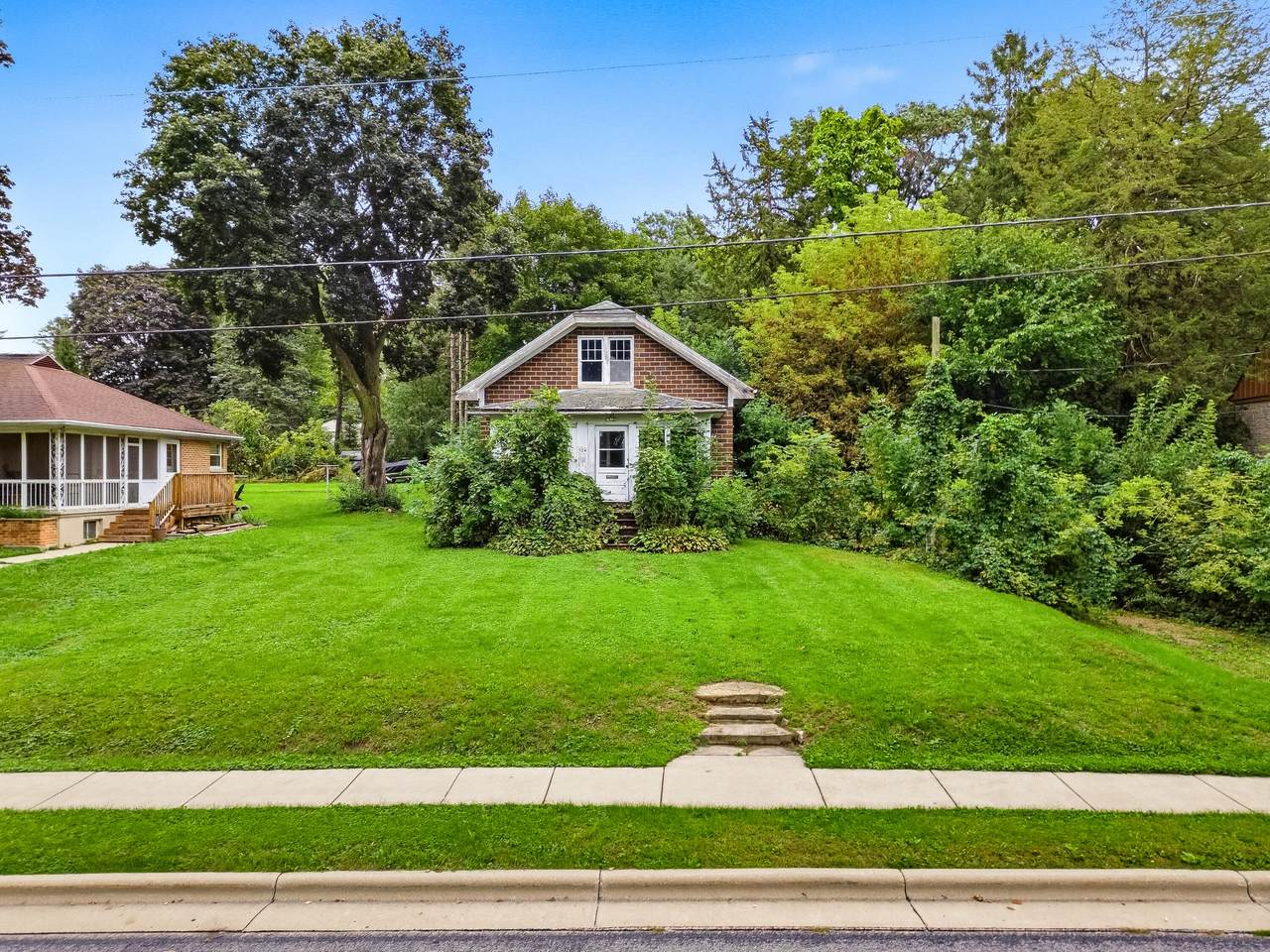 524 Griffith St - Photo 1