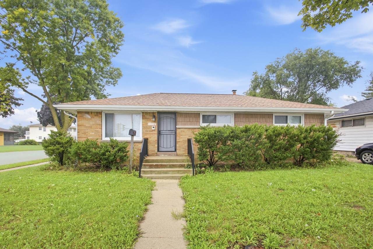 10325 Silver Spring Dr - Photo 1