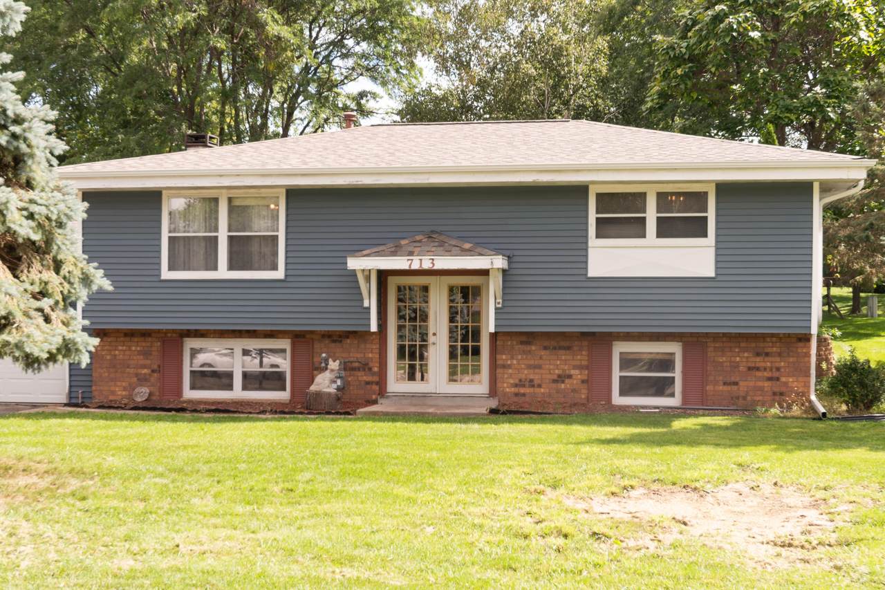 713 Oxford Dr - Photo 1