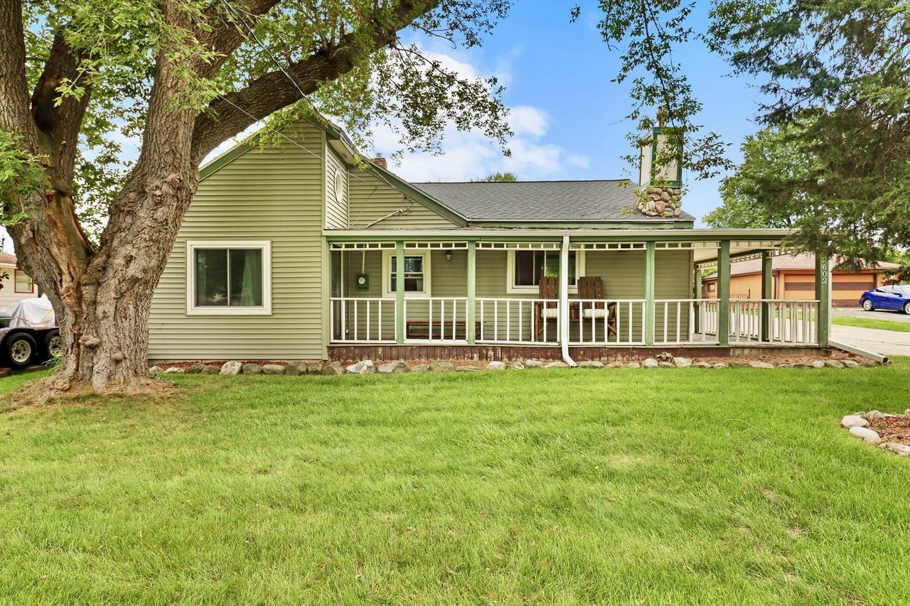 2602 Mangold Ave - Photo 1