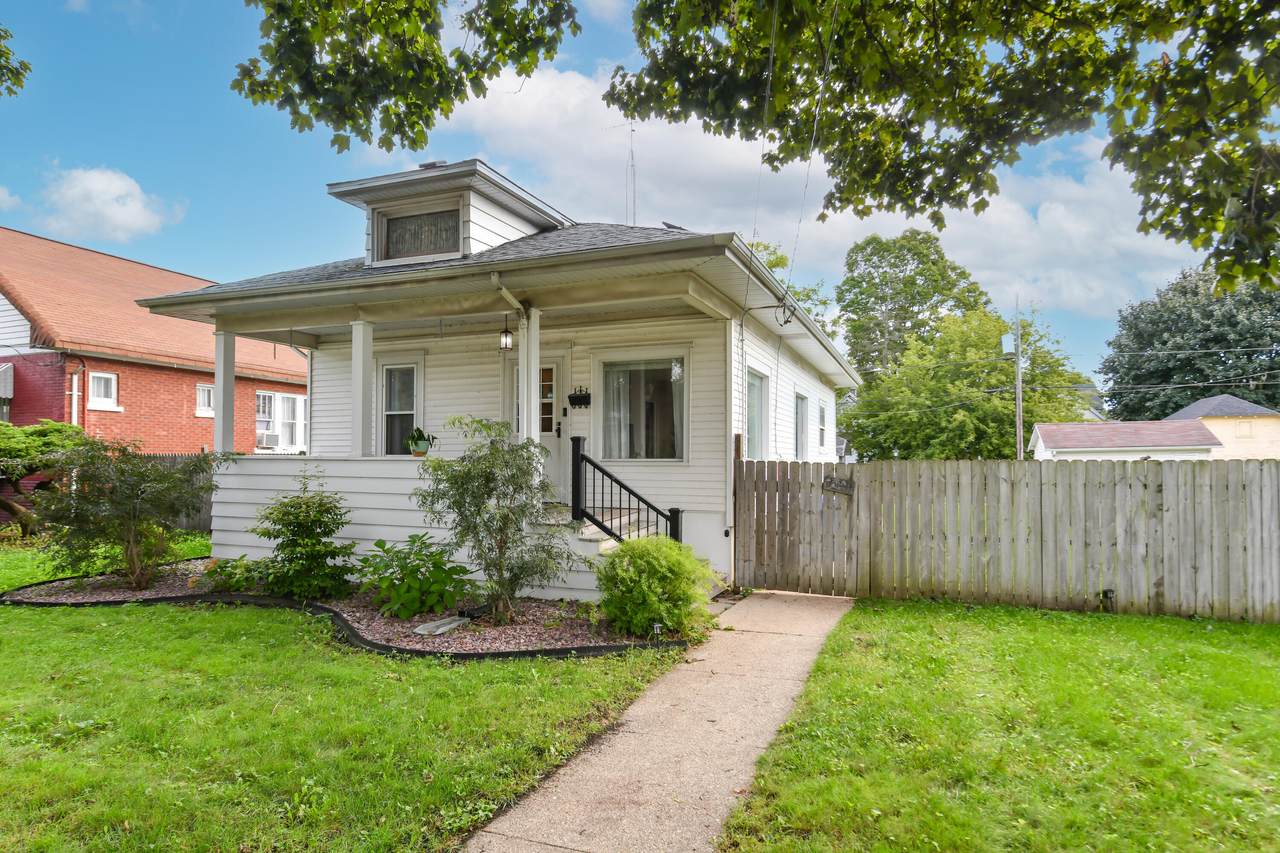 4709 19th Ave - Photo 1