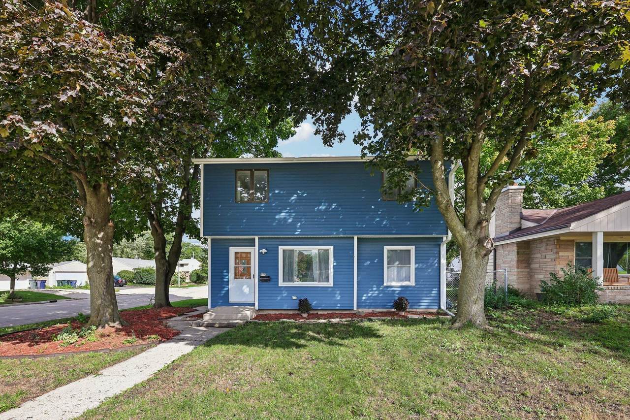 904 112th St - Photo 1
