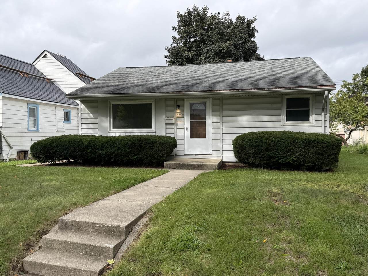 4441 65th St - Photo 1
