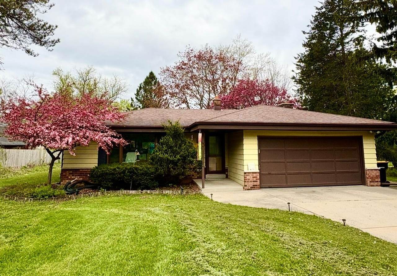 8333 Cedarburg Rd - Photo 1