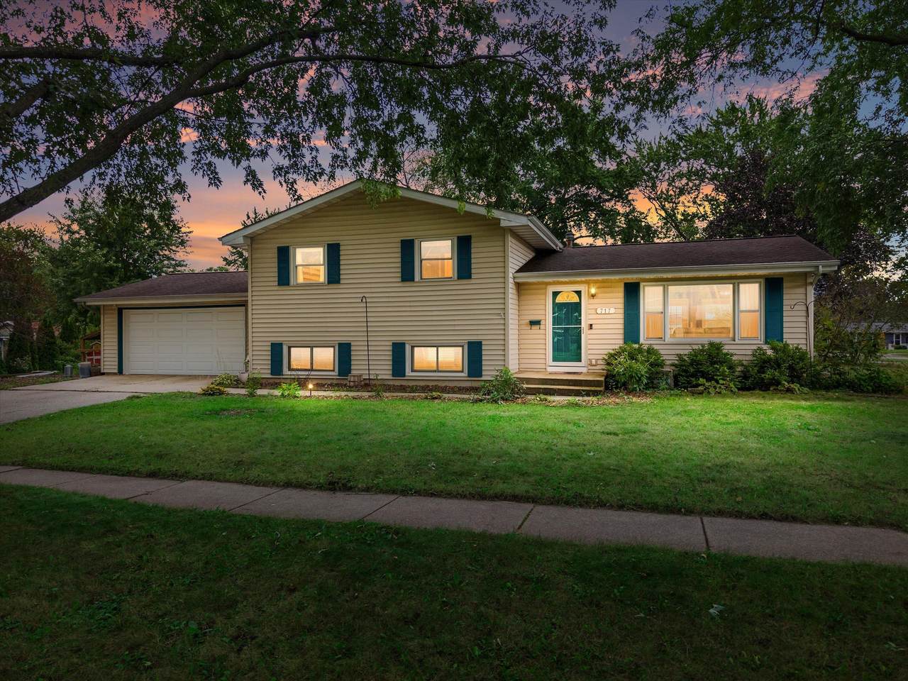 717 Roby Rd - Photo 1