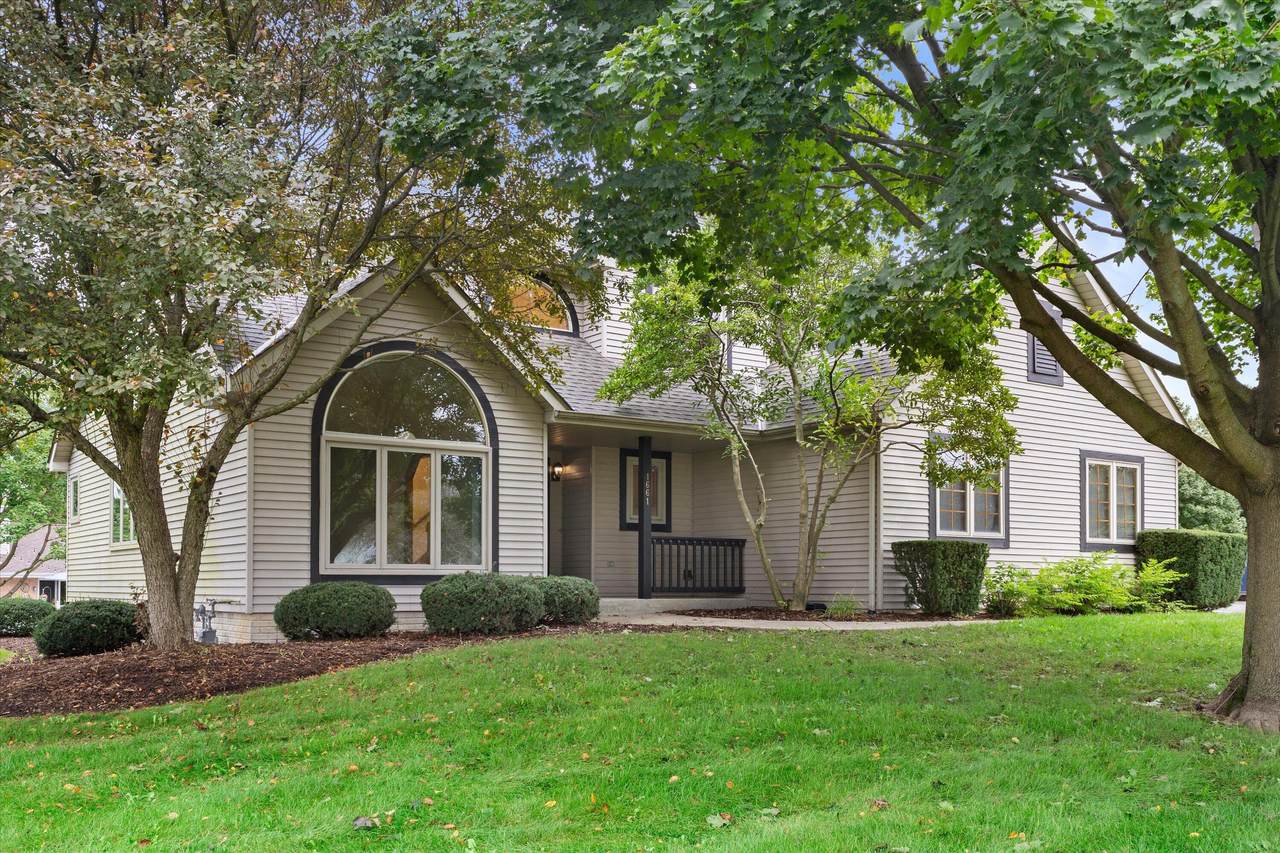 1661 Wood Ridge Ln - Photo 1