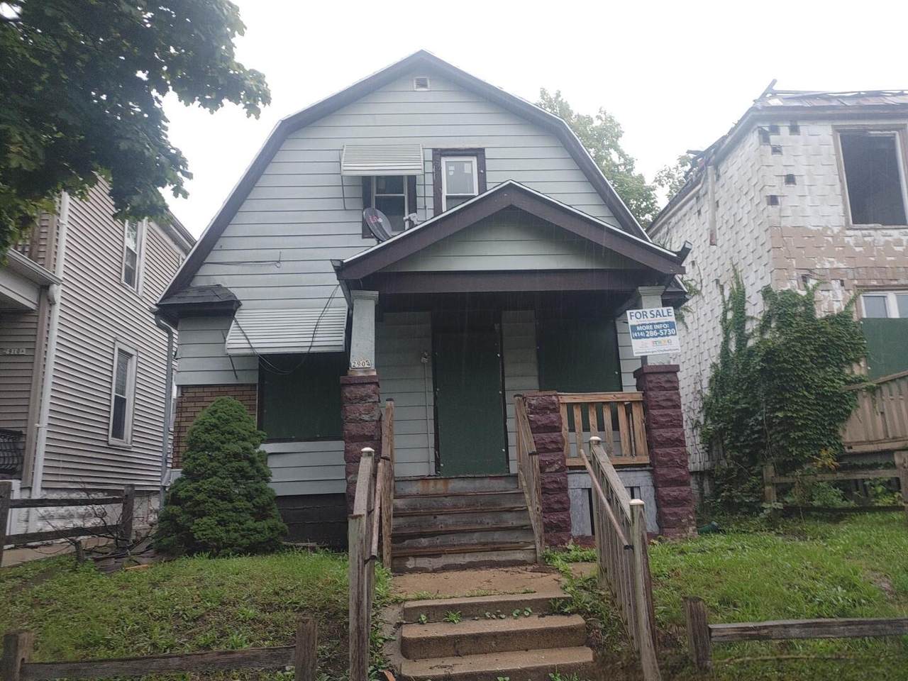 2904 28th St - Photo 1