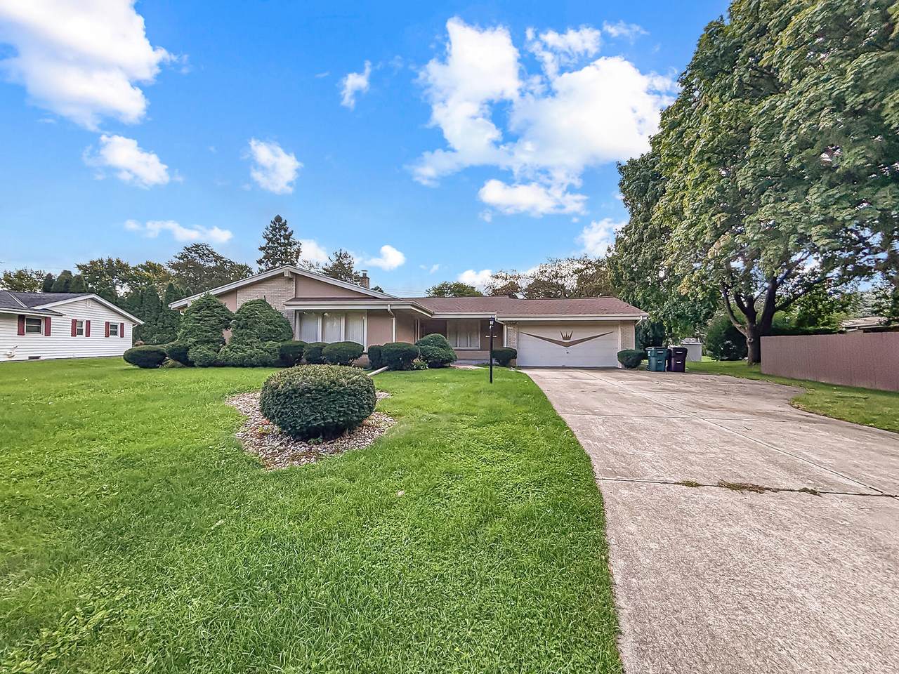 13795 Graham St - Photo 1