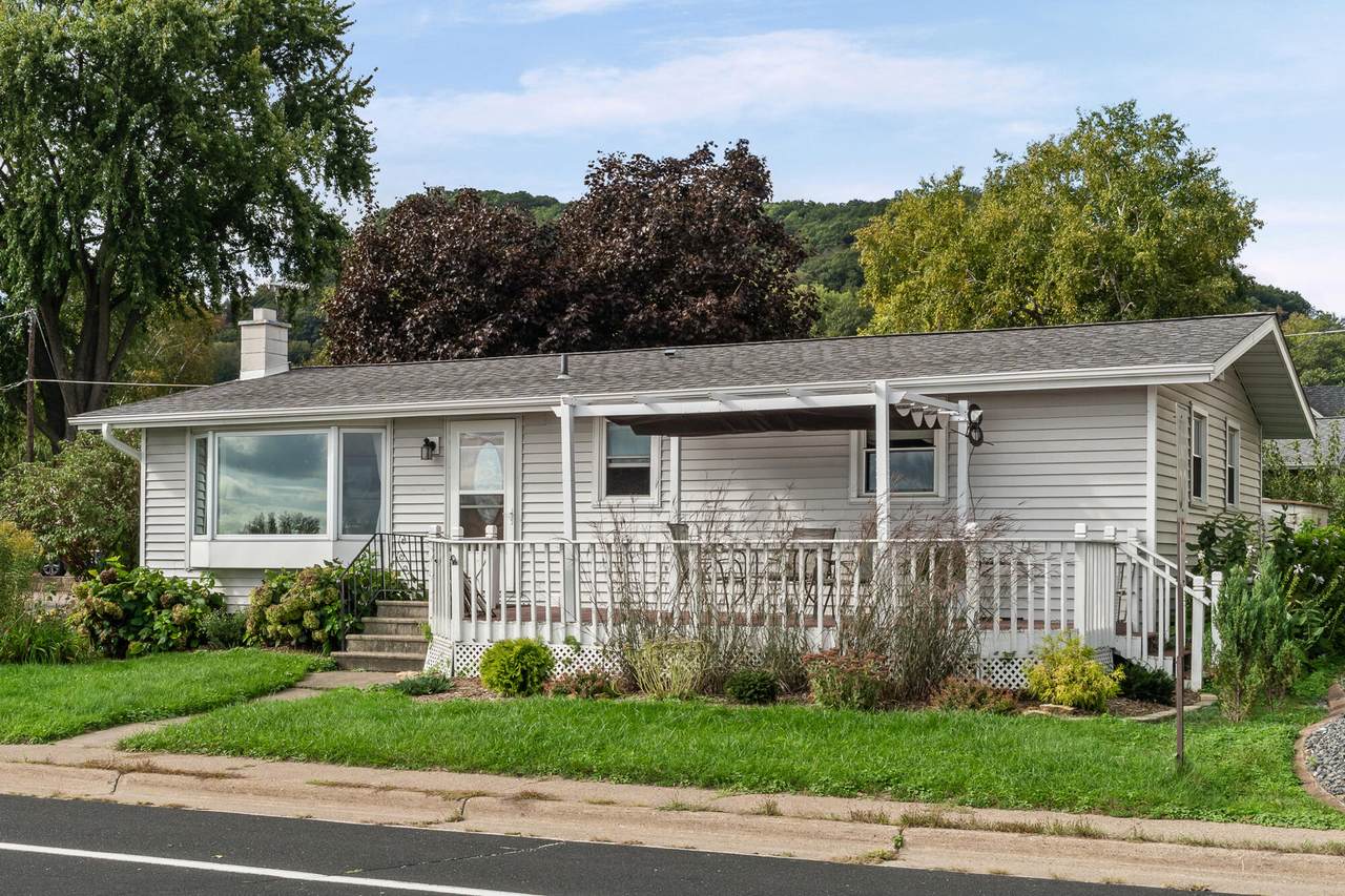 780 River St - Photo 1