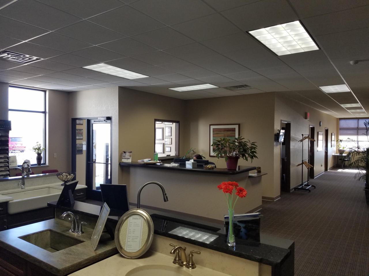 200 Main St - Photo 1