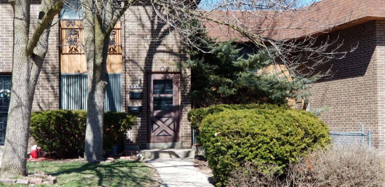 6238 Port Ave - Photo 1