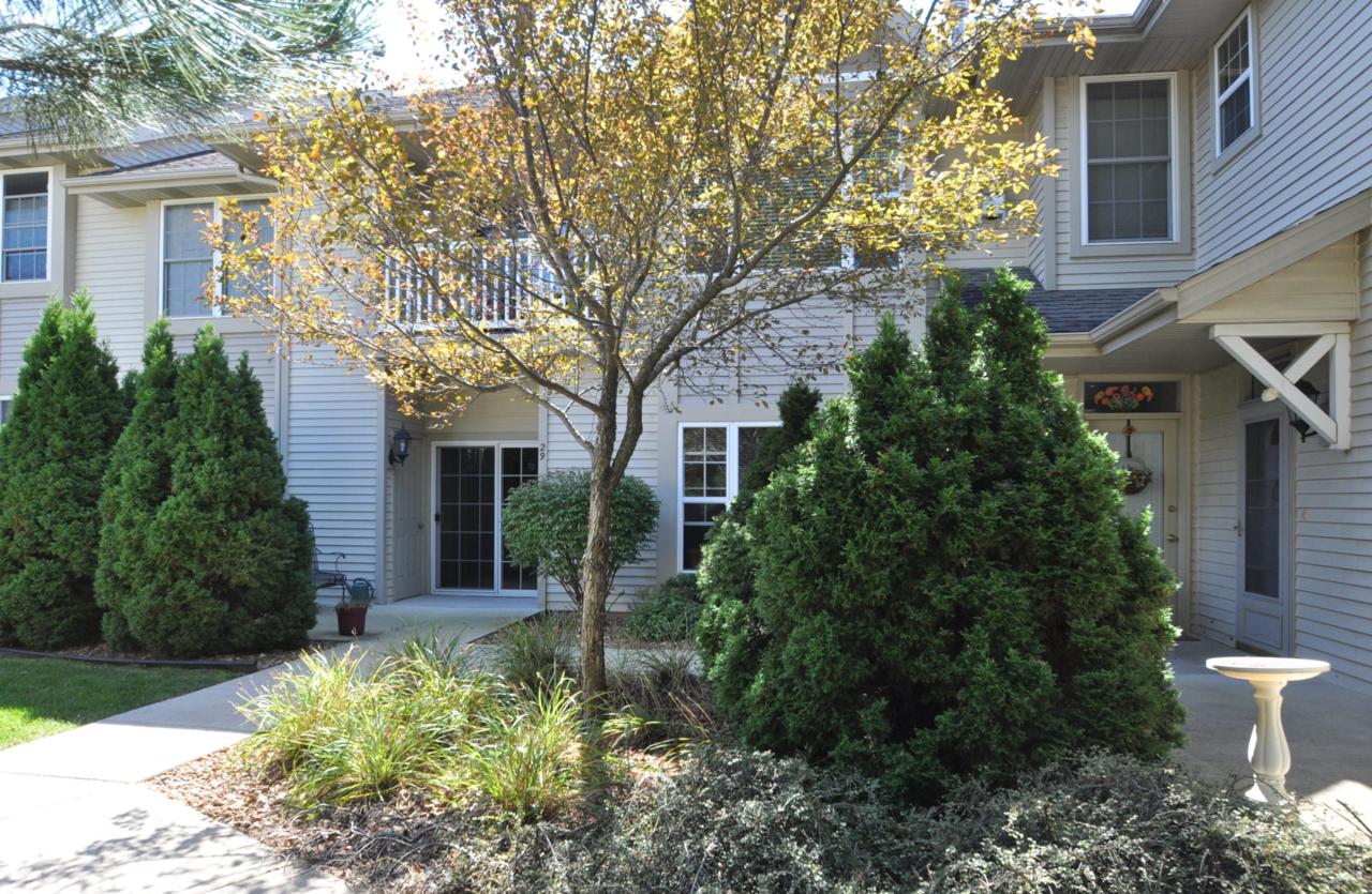 1505 92nd St - Photo 1