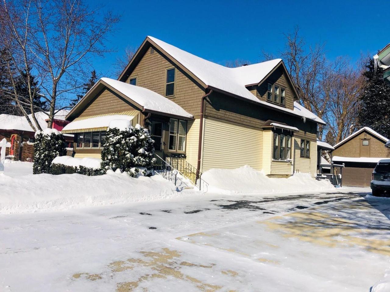 355 Delafield St - Photo 1
