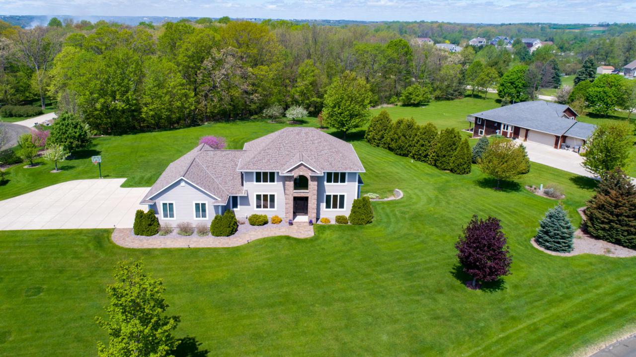 5488 Beechwood Ct - Photo 1