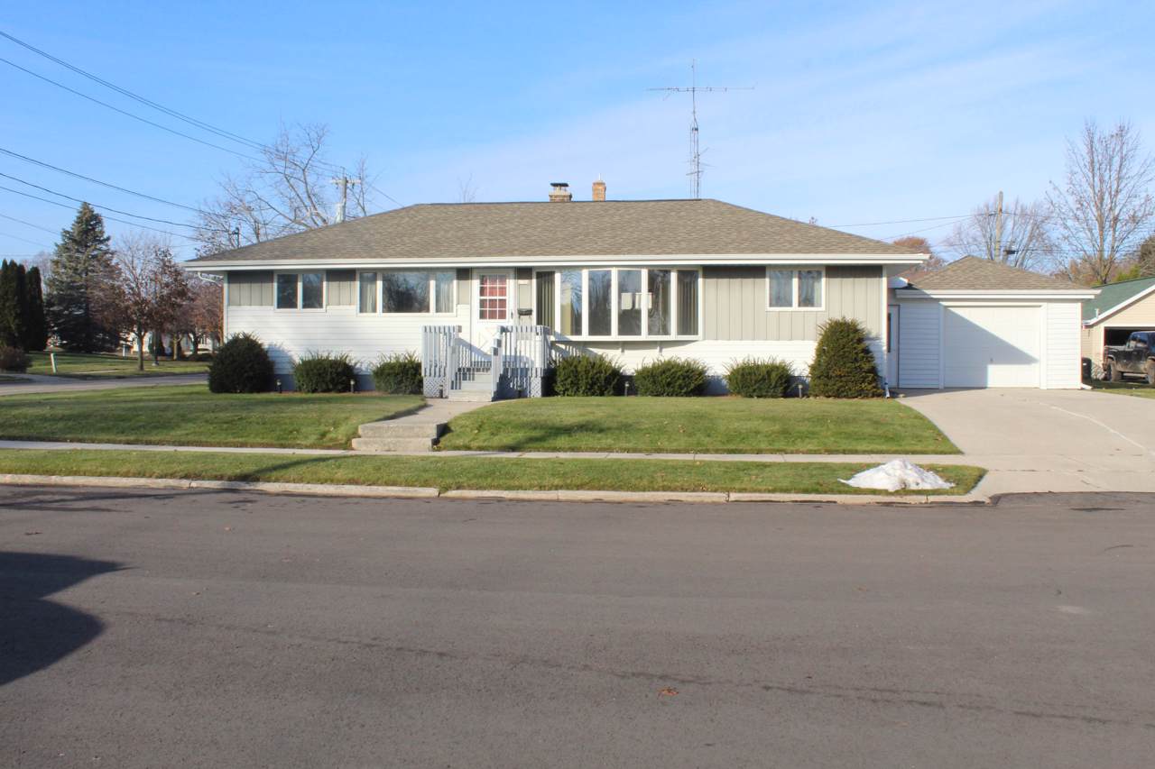 1724 Green St - Photo 1