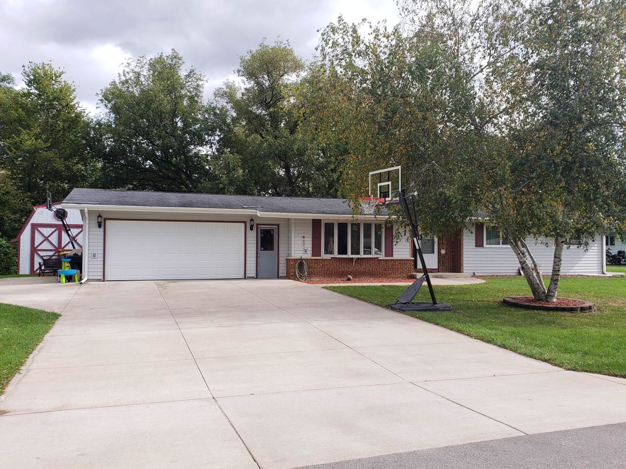183 Cornforth Rd - Photo 1