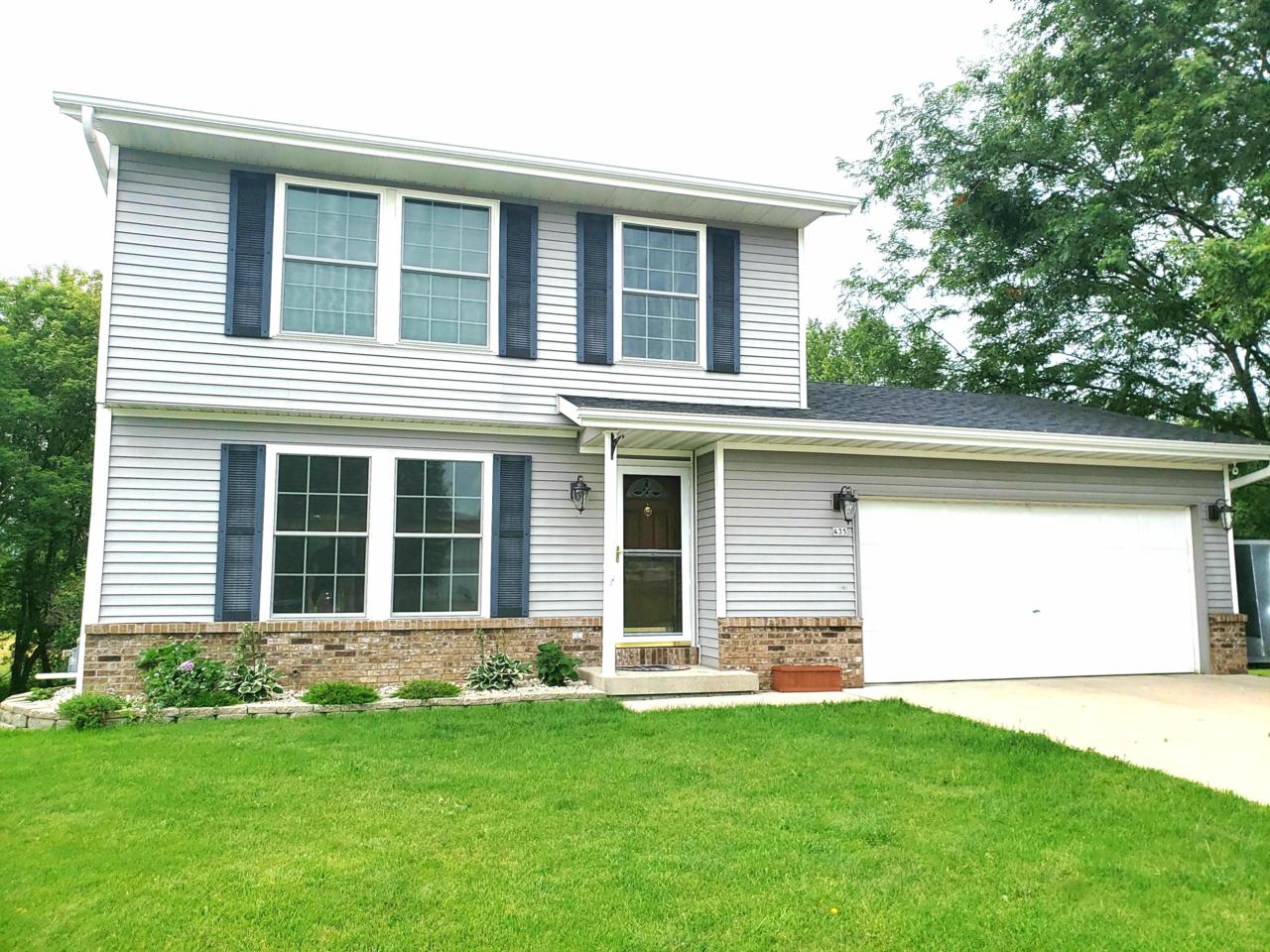 435 Scott Ct - Photo 1