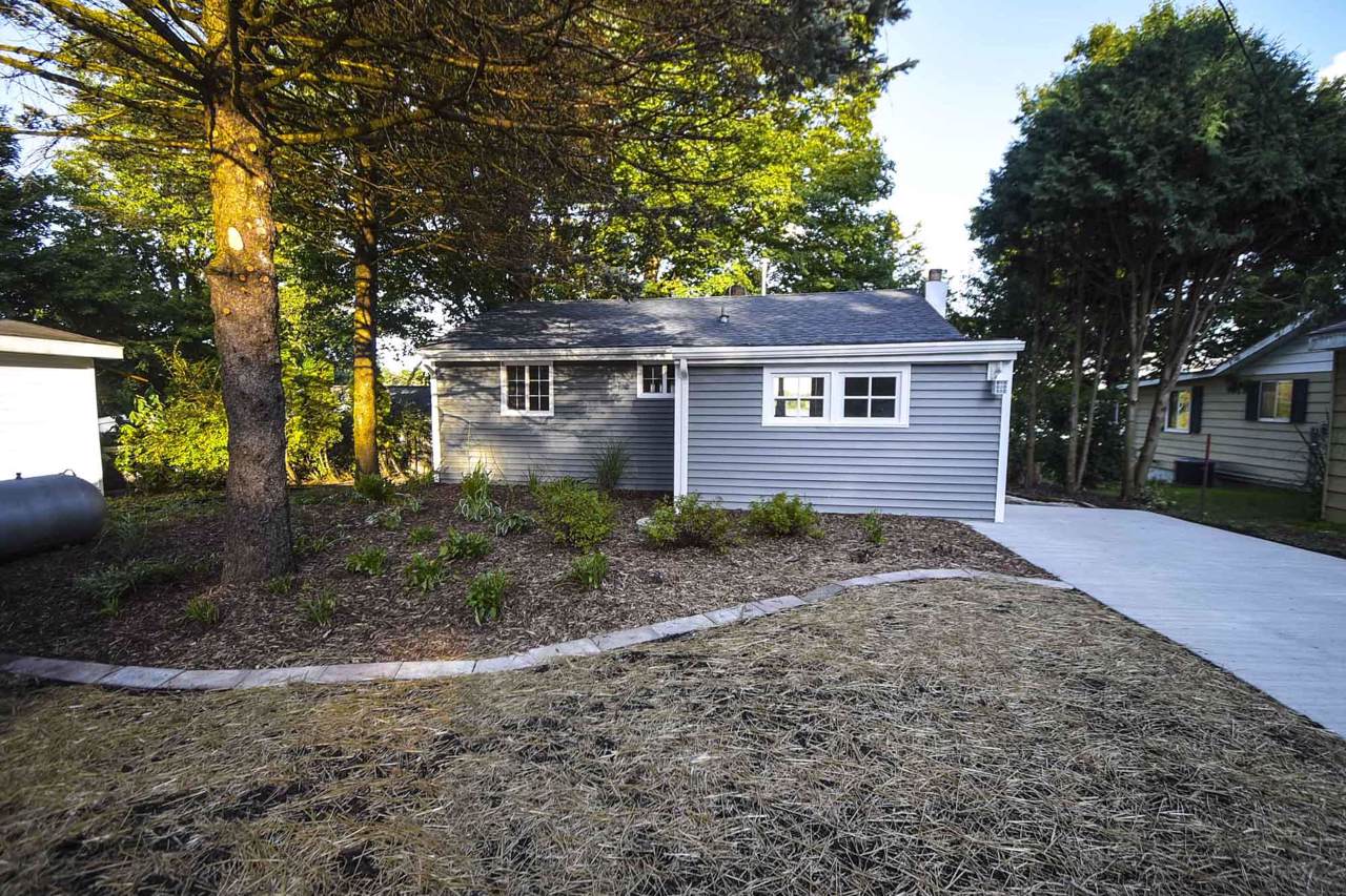 W6707 Lake Shore Cir - Photo 1