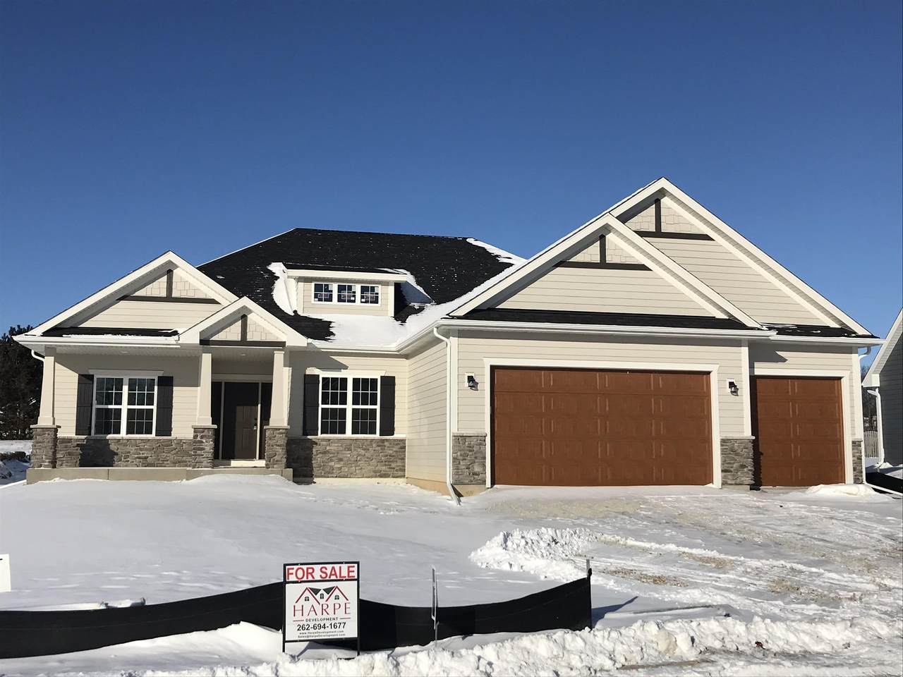 1724 38th Ct - Photo 1