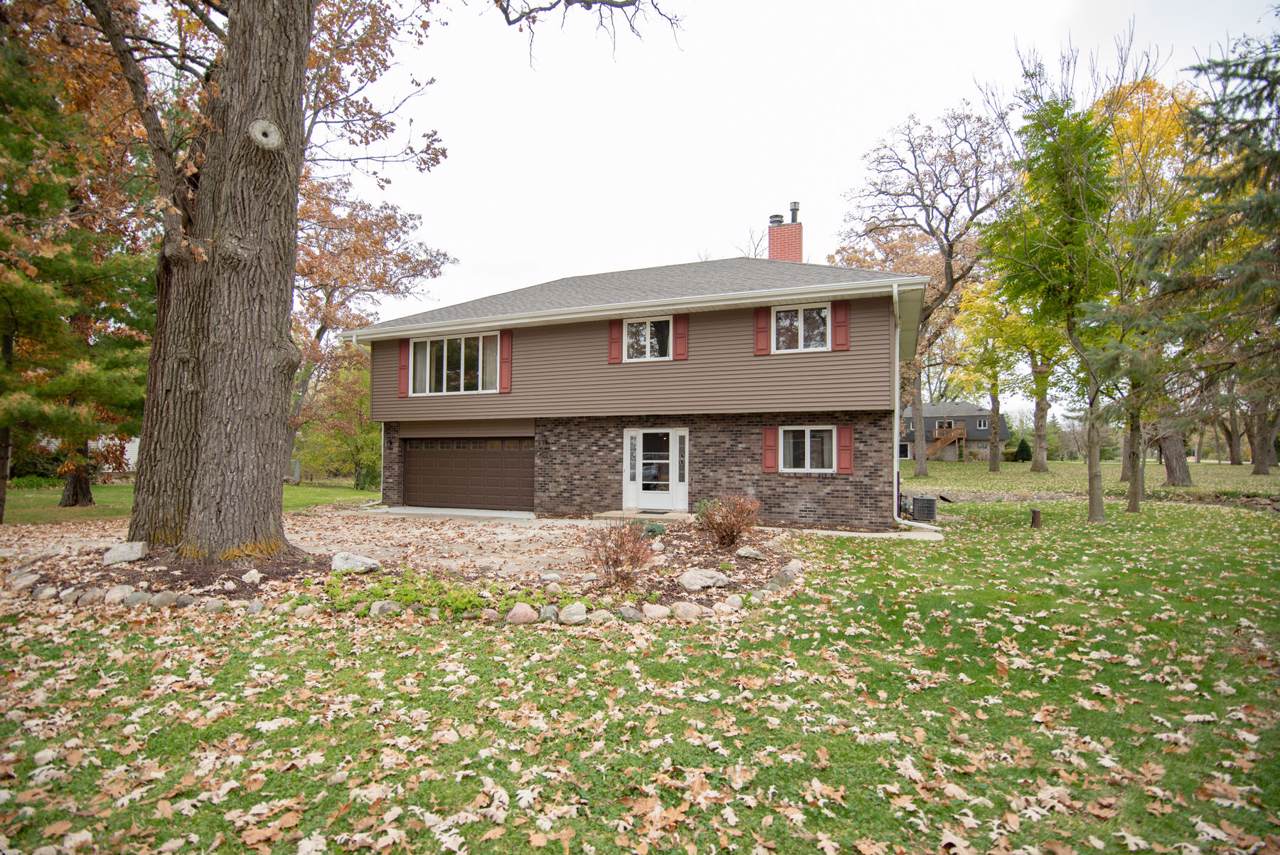 3158 Lake Shore Dr - Photo 1