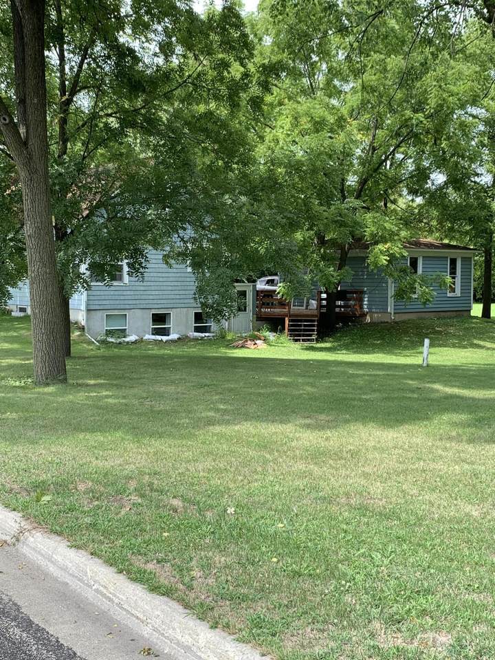 W6490 Campus Dr - Photo 1
