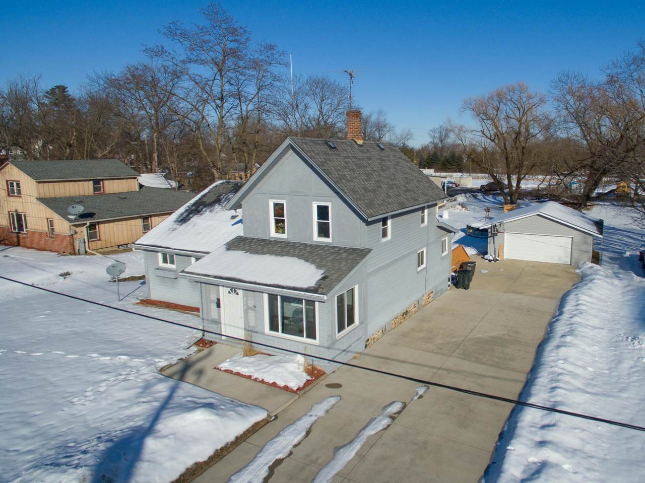 202 Jefferson St - Photo 1