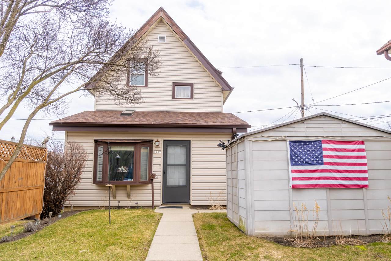 1712 57th St - Photo 1