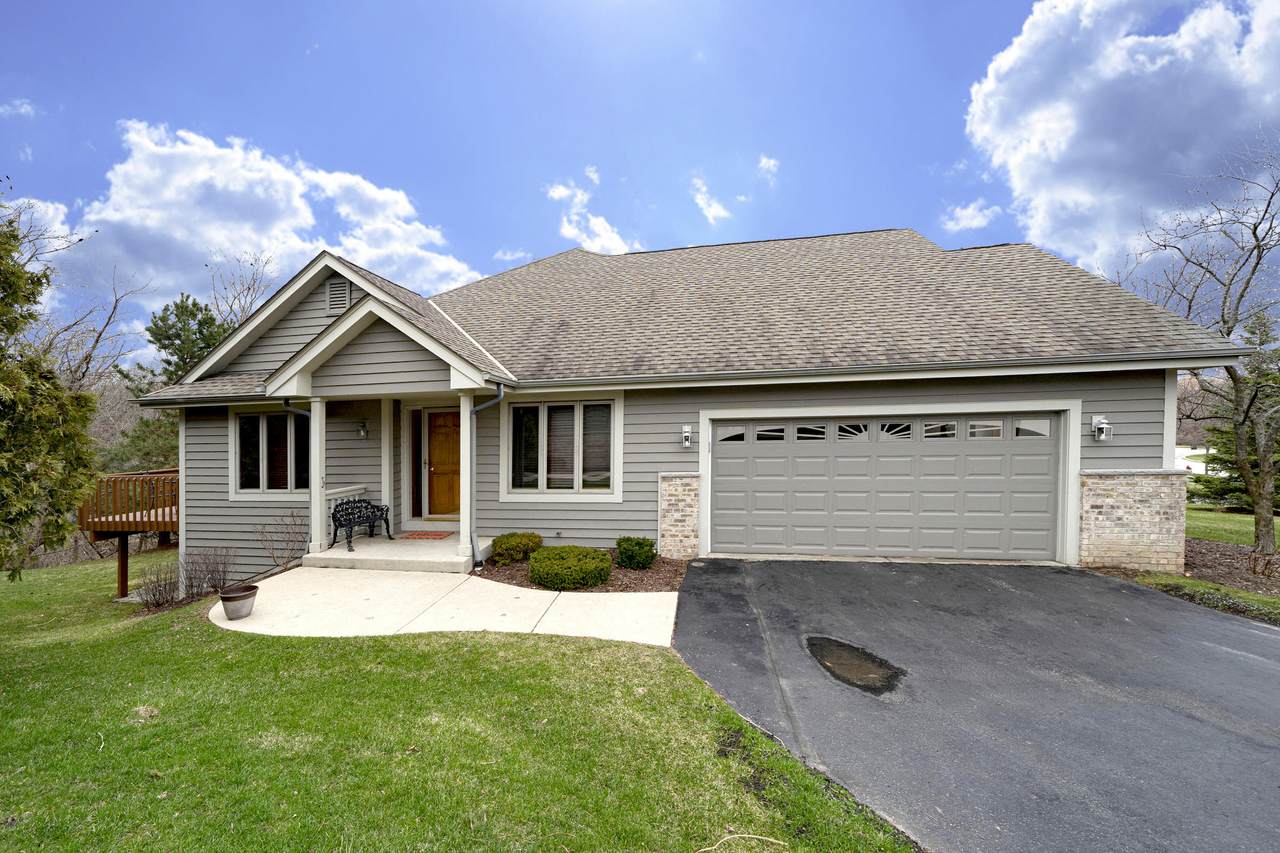 12366 Waterford Ave - Photo 1