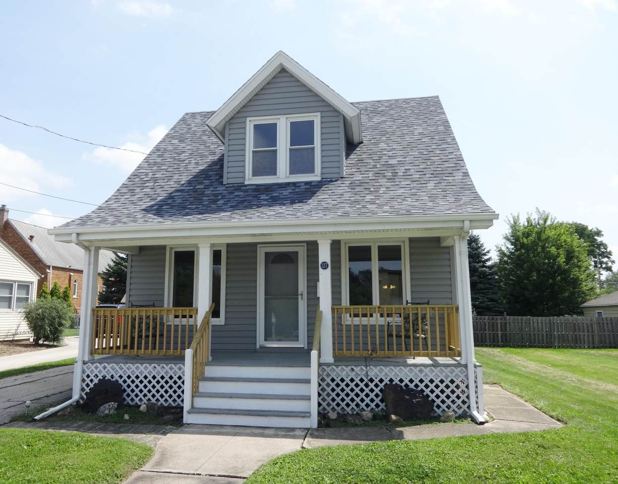 127 2nd St - Photo 1