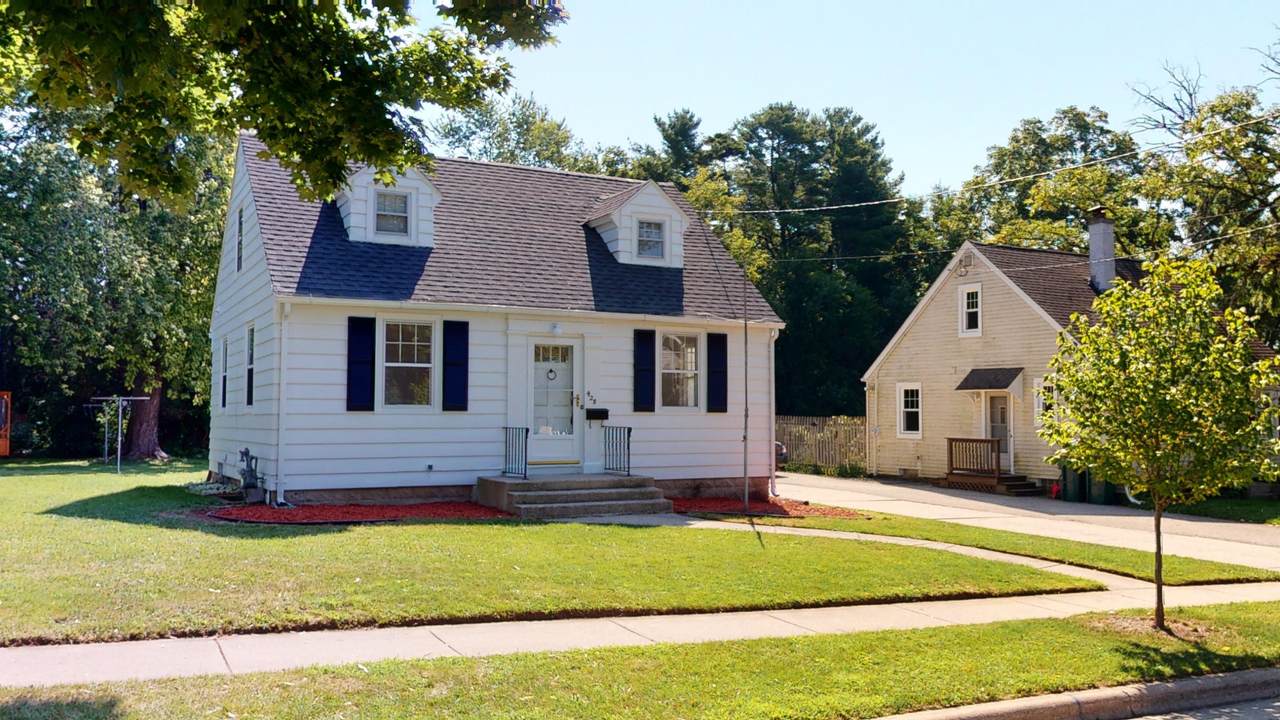 428 Robert St - Photo 1