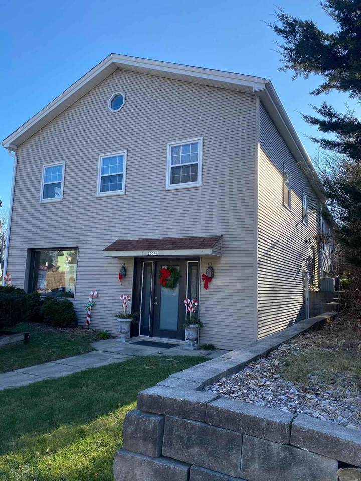 20549 Main St - Photo 1