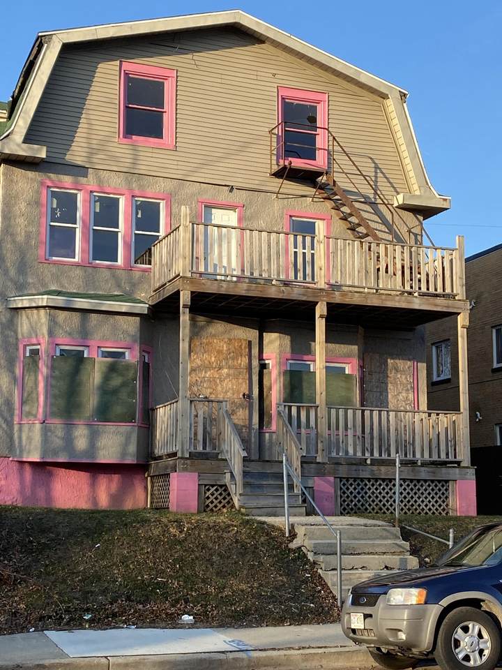 4463 Hopkins St - Photo 1