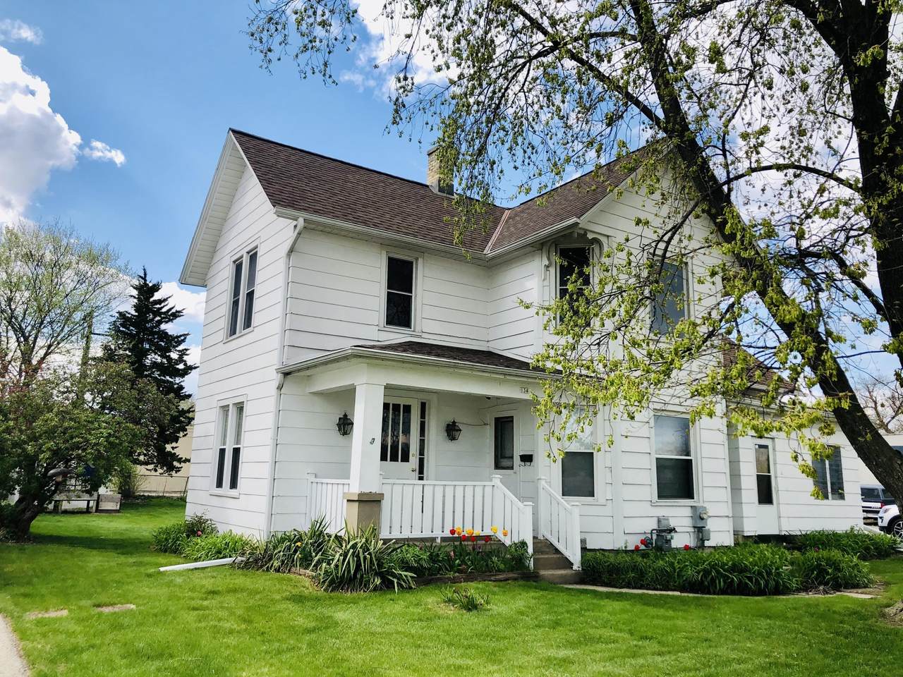 134 Thompson St - Photo 1