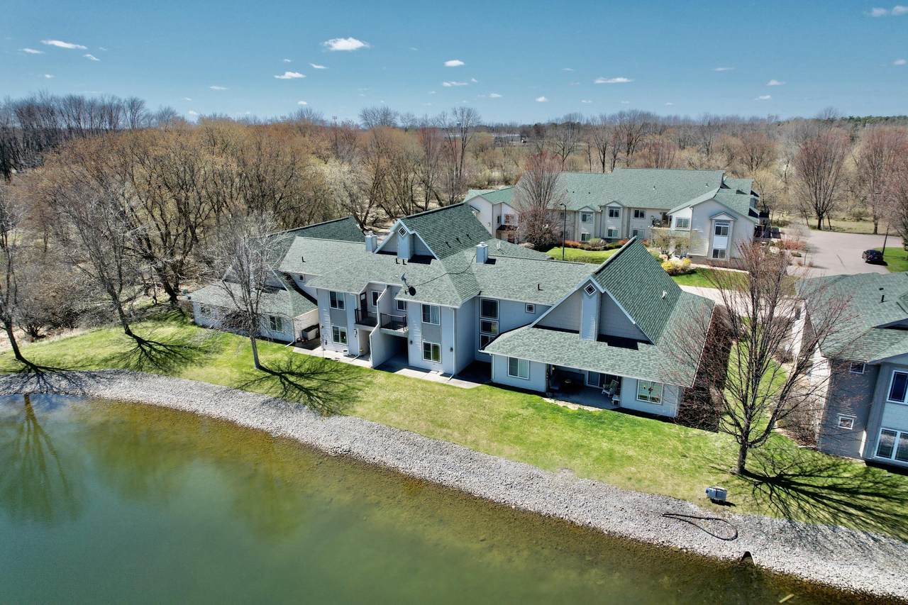902 Mallard Way - Photo 1