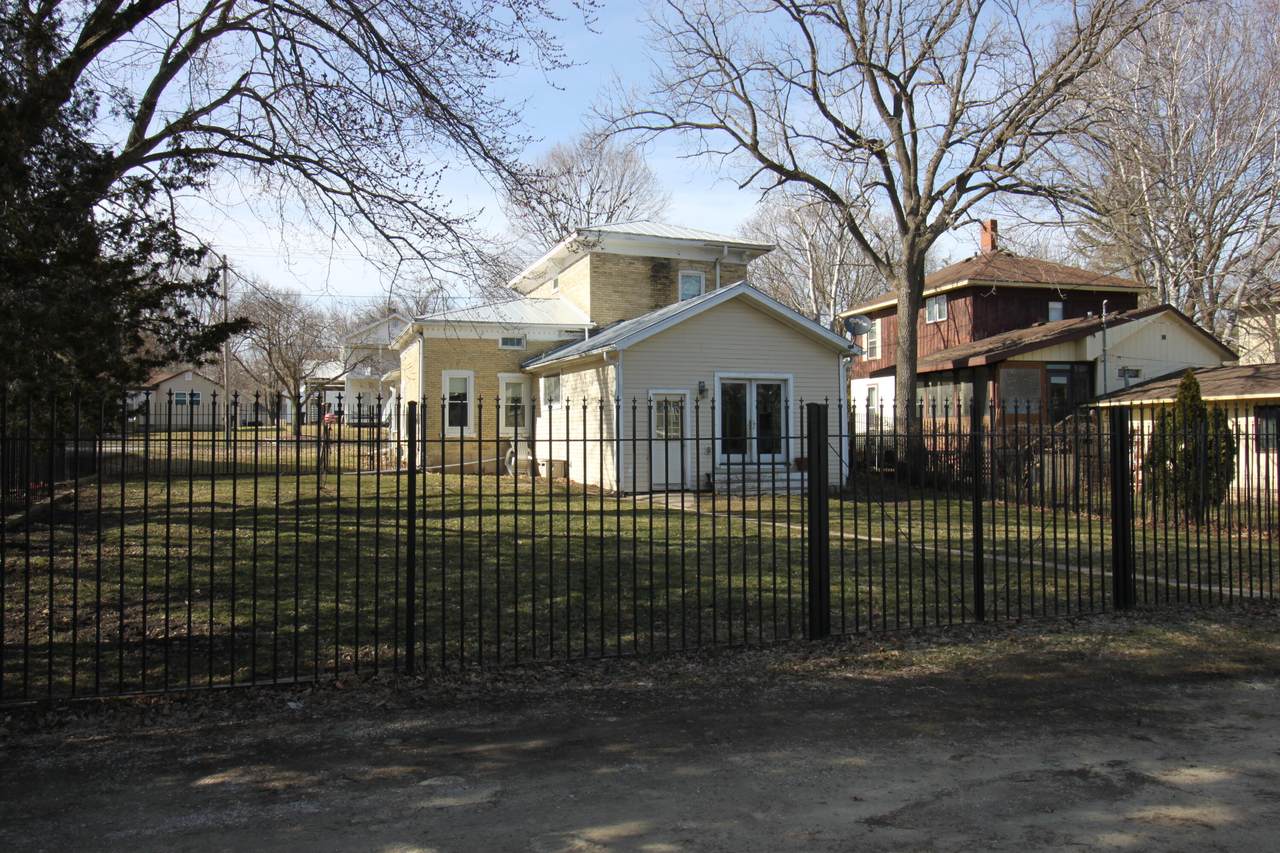 357 Janesville St - Photo 1