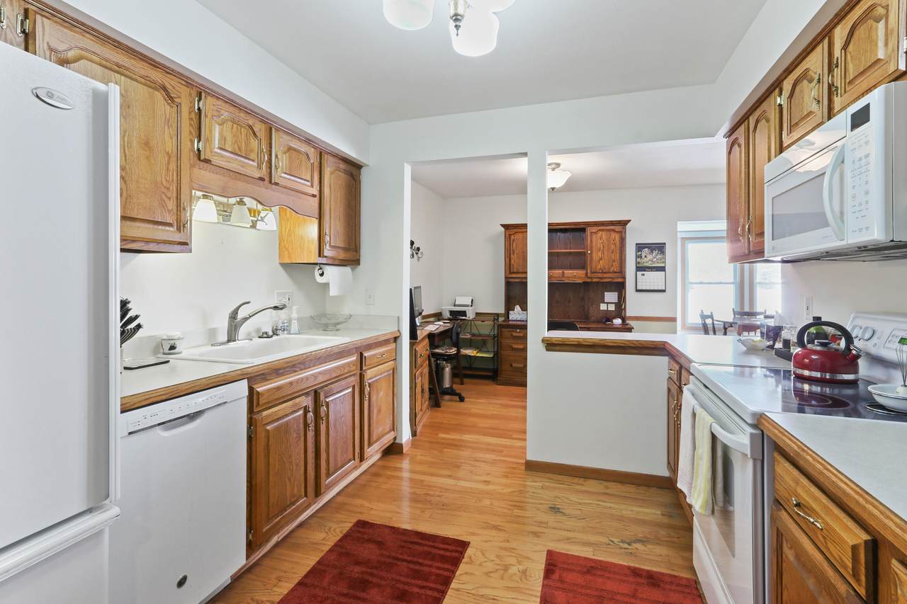 350 County Road B - Photo 1