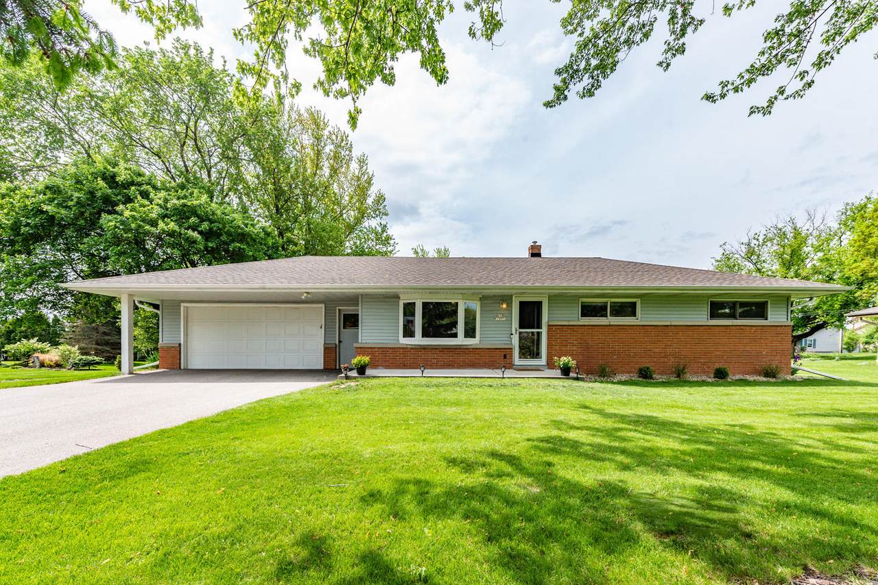 N78W15971 Carl Ross Dr - Photo 1